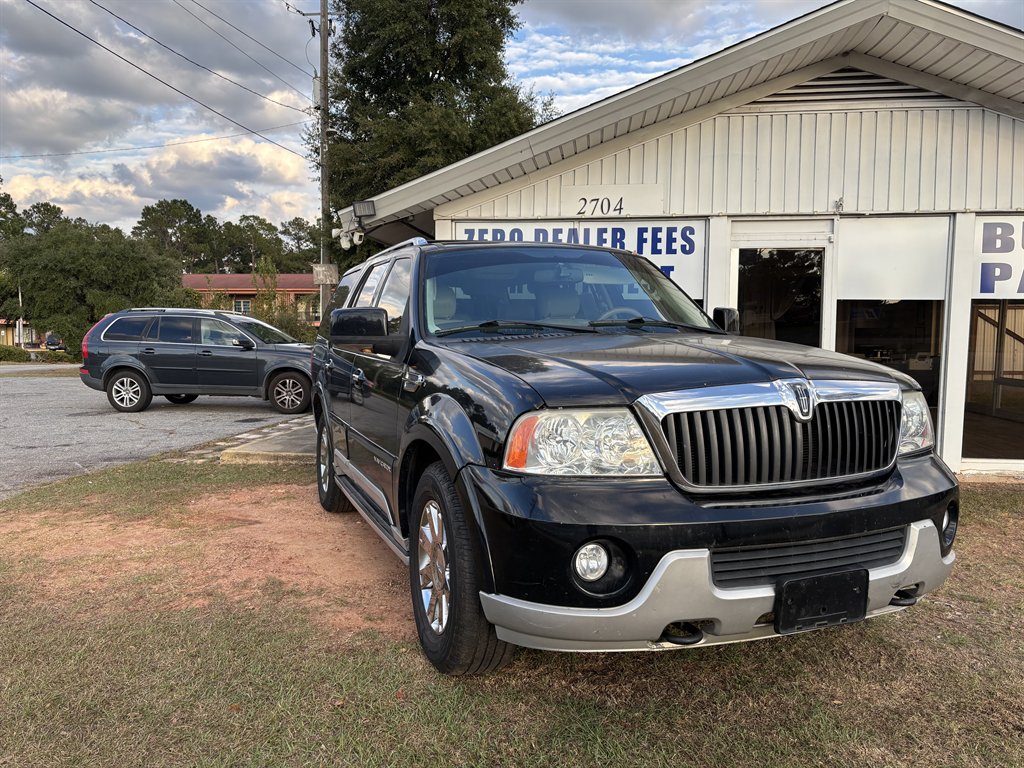 2004 Lincoln Navigator's photo